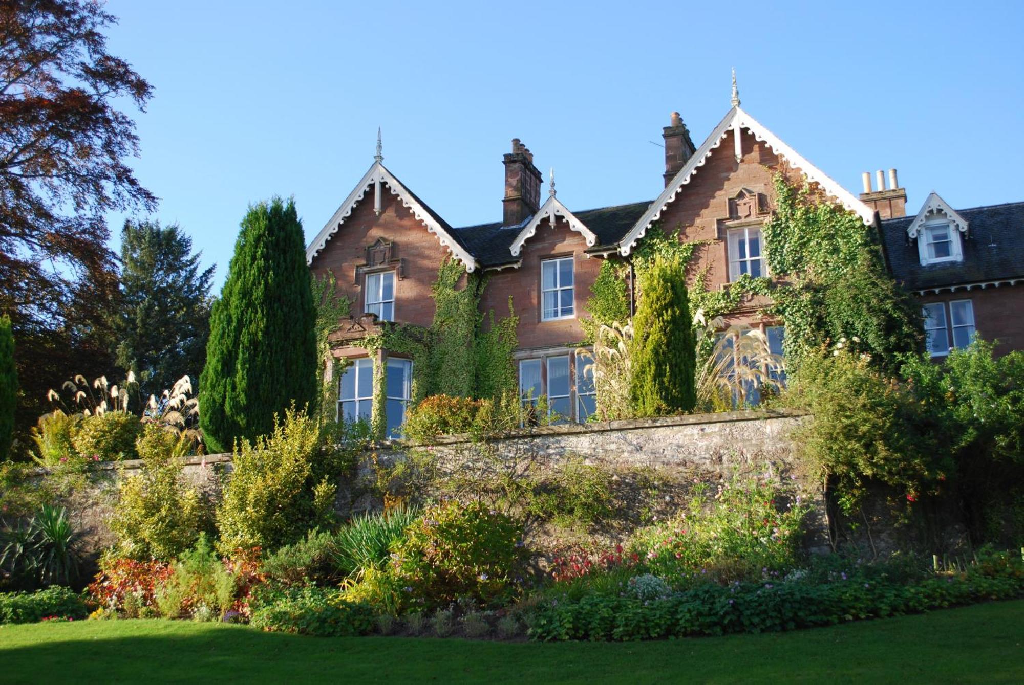 Lands Of Loyal Hotel Alyth Esterno foto
