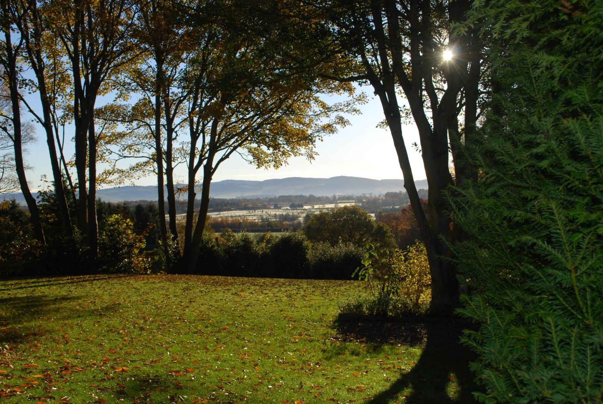 Lands Of Loyal Hotel Alyth Esterno foto