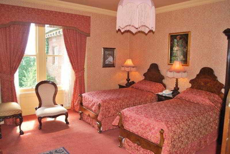 Lands Of Loyal Hotel Alyth Esterno foto